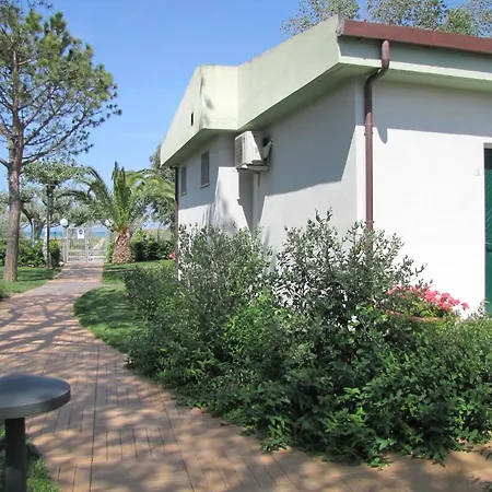 מלון Acquario ואסטו